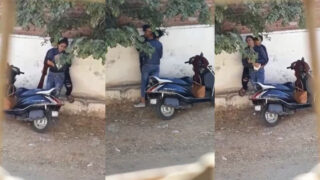 Free Indian XXX Porn video college girl pussy fingering in public place